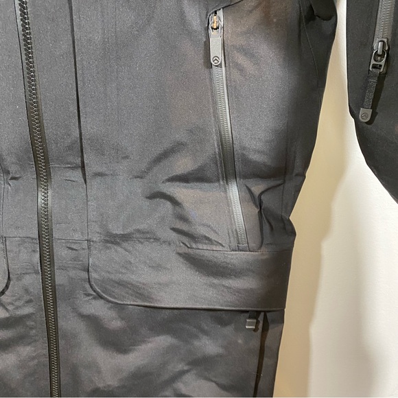 NEW North Face Summit Verbier Gortex Jacket - Women's Size XS - Black - Picture 8 of 10